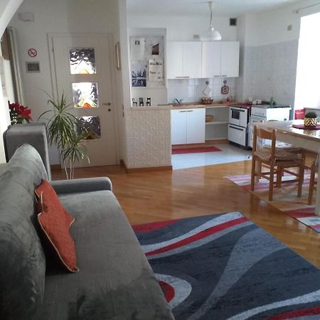 Ca' Rosa Apartment เตรนโต ภายนอก รูปภาพ