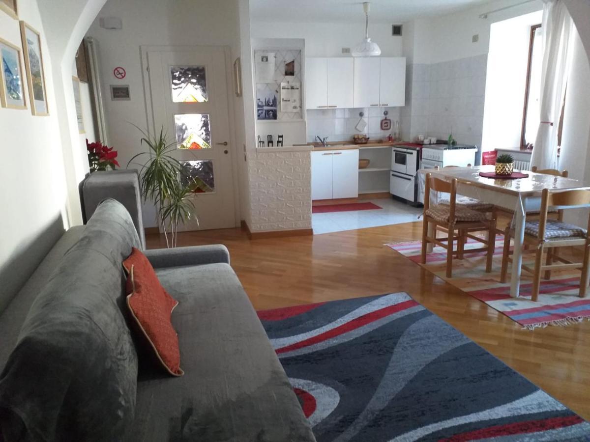 Ca' Rosa Apartment เตรนโต ภายนอก รูปภาพ